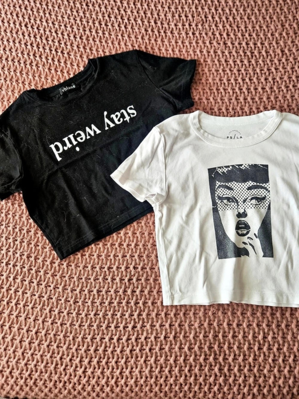 Graphic grunge crop top tees bundle, small
